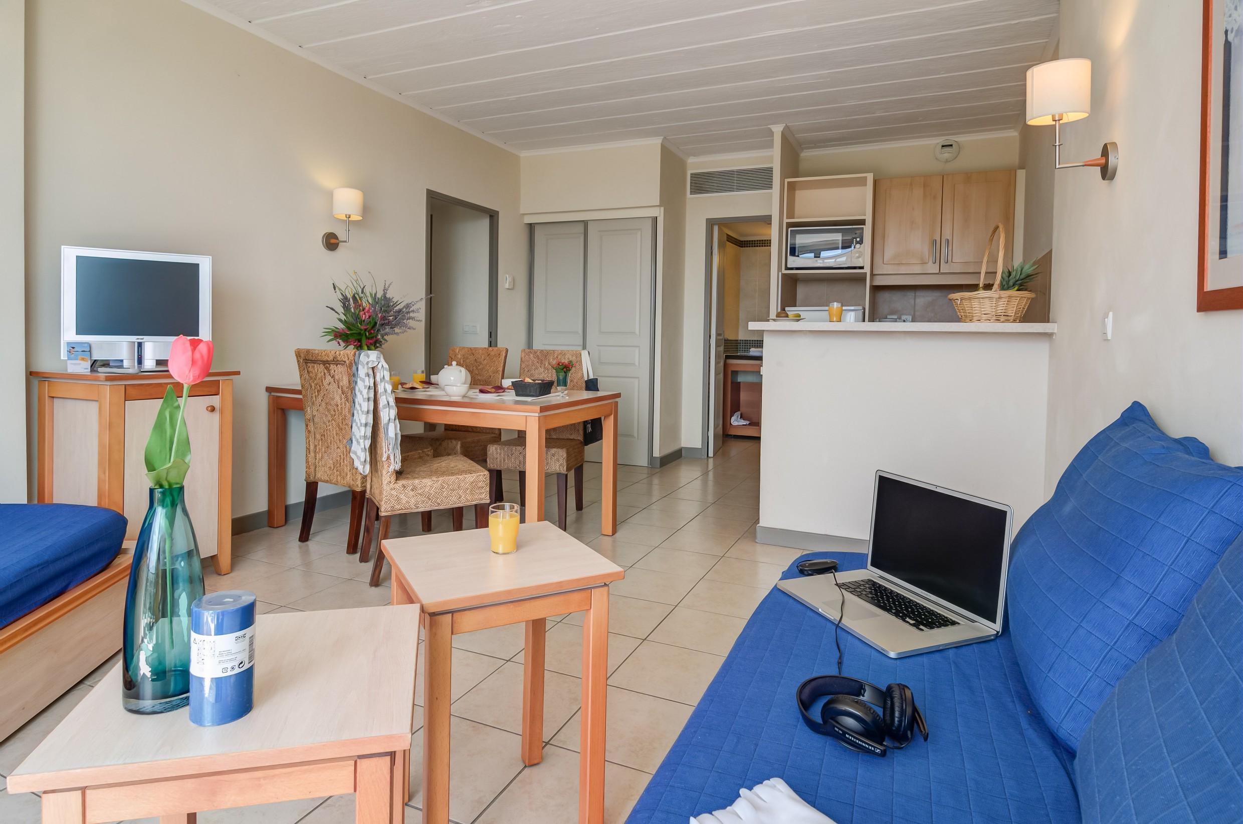Sowell Hotels Ardeche Grospierres Exterior photo